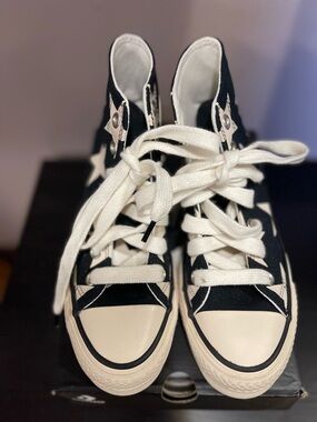 Converse Wmns Chuck Taylor All
Star Lift Platform High 'Large Stars' Size 6